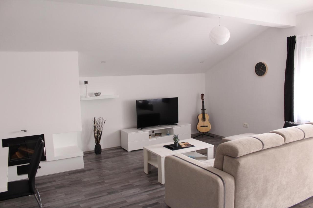 Top Floor Apartment Zadar Buitenkant foto
